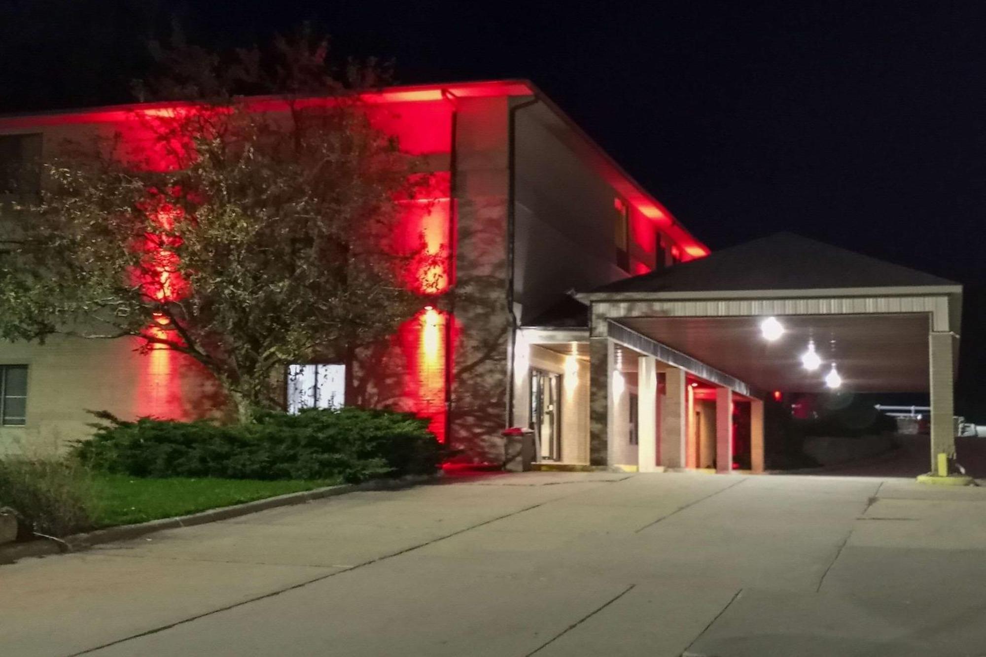 Econo Lodge Maquoketa Экстерьер фото