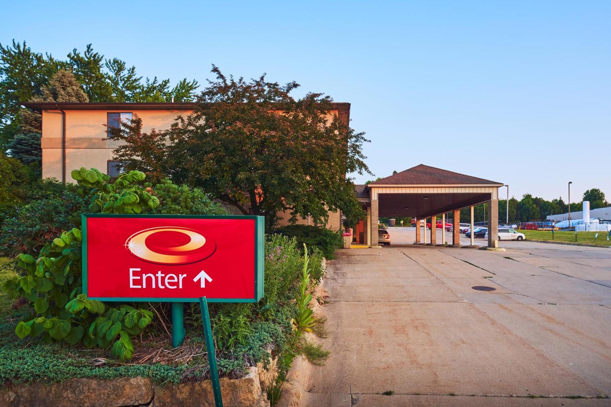 Econo Lodge Maquoketa Экстерьер фото