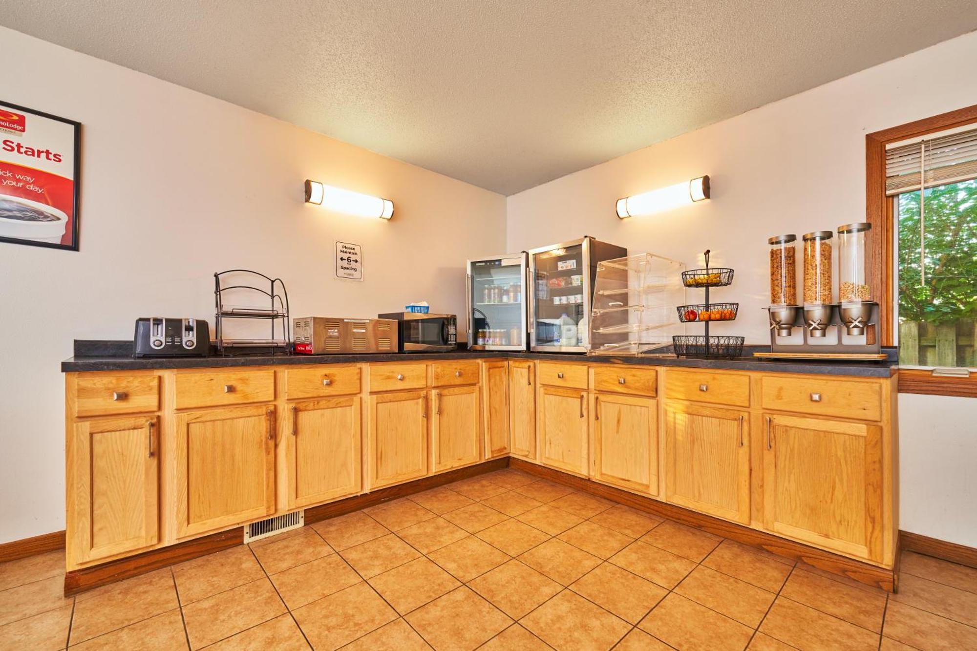 Econo Lodge Maquoketa Экстерьер фото